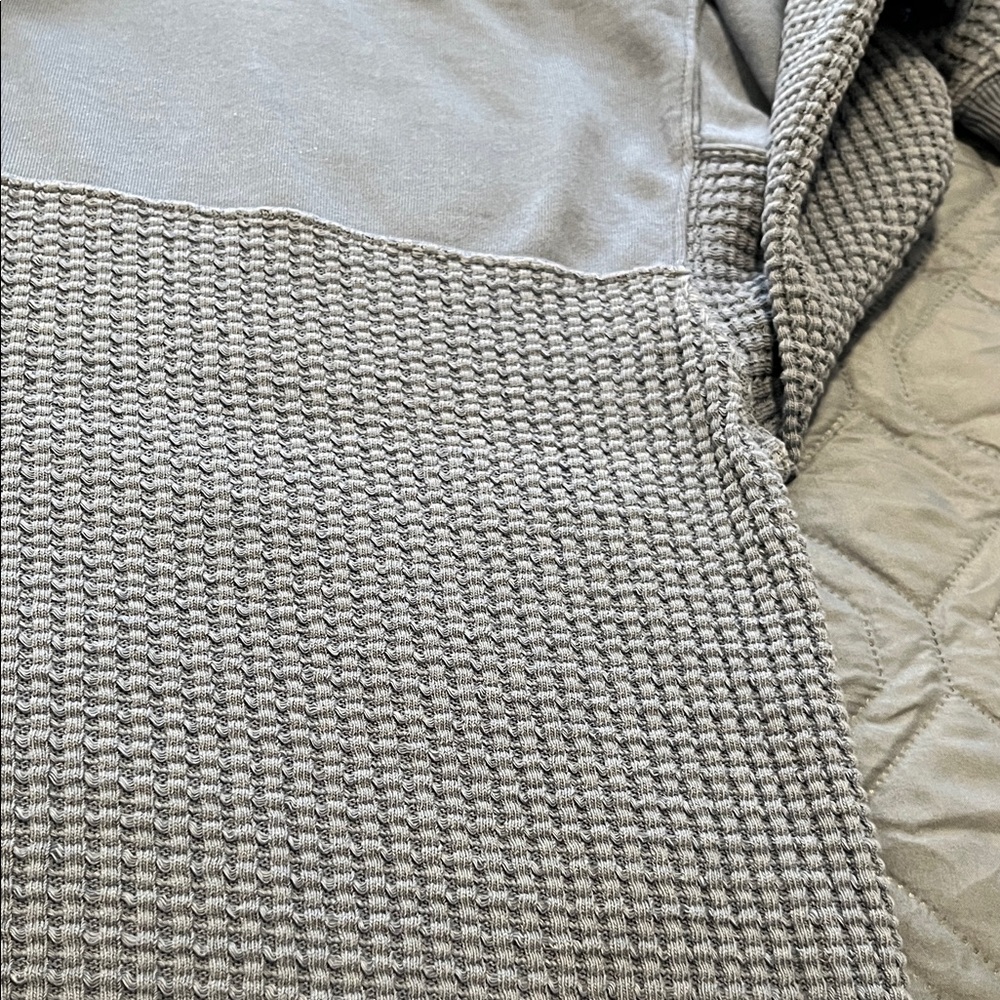 American Eagle Pullover - image 4